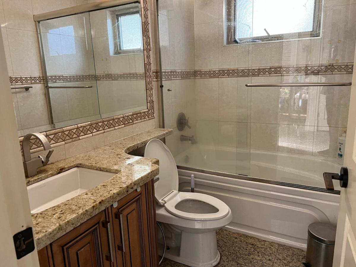 Апартаменти Mike'S Luxury House Ванкувер Екстер'єр фото